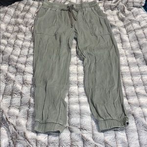 American Eagle joggers